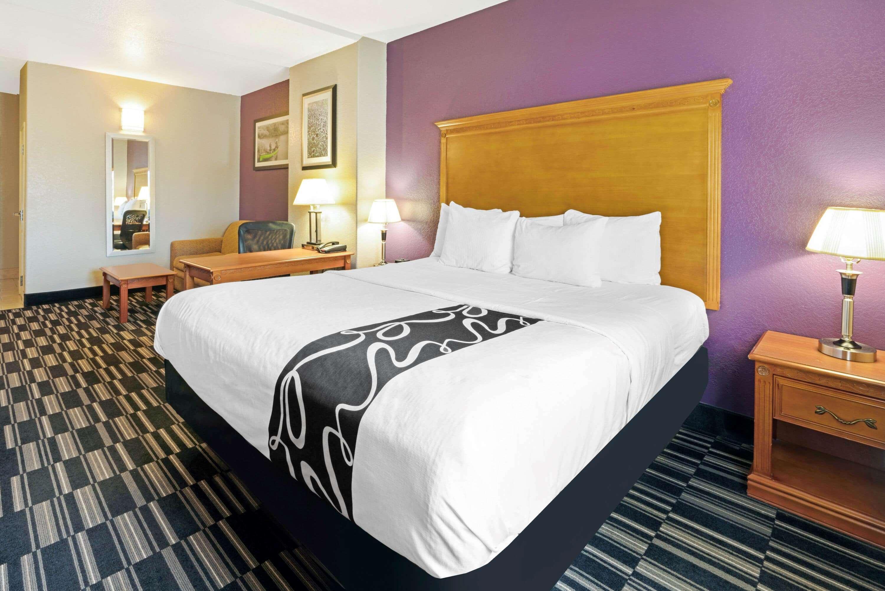La Quinta By Wyndham Ada Hotel Екстериор снимка