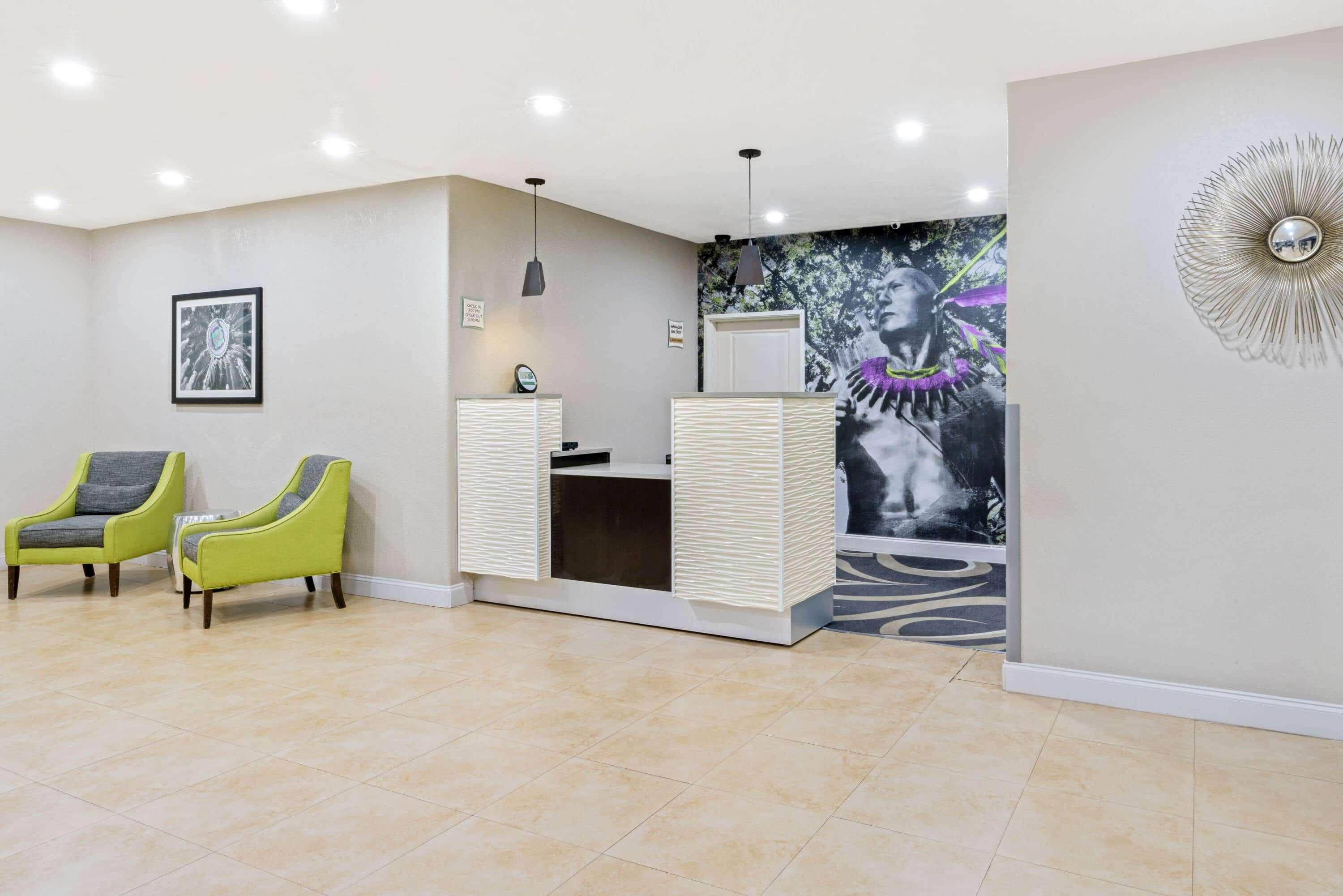 La Quinta By Wyndham Ada Hotel Екстериор снимка