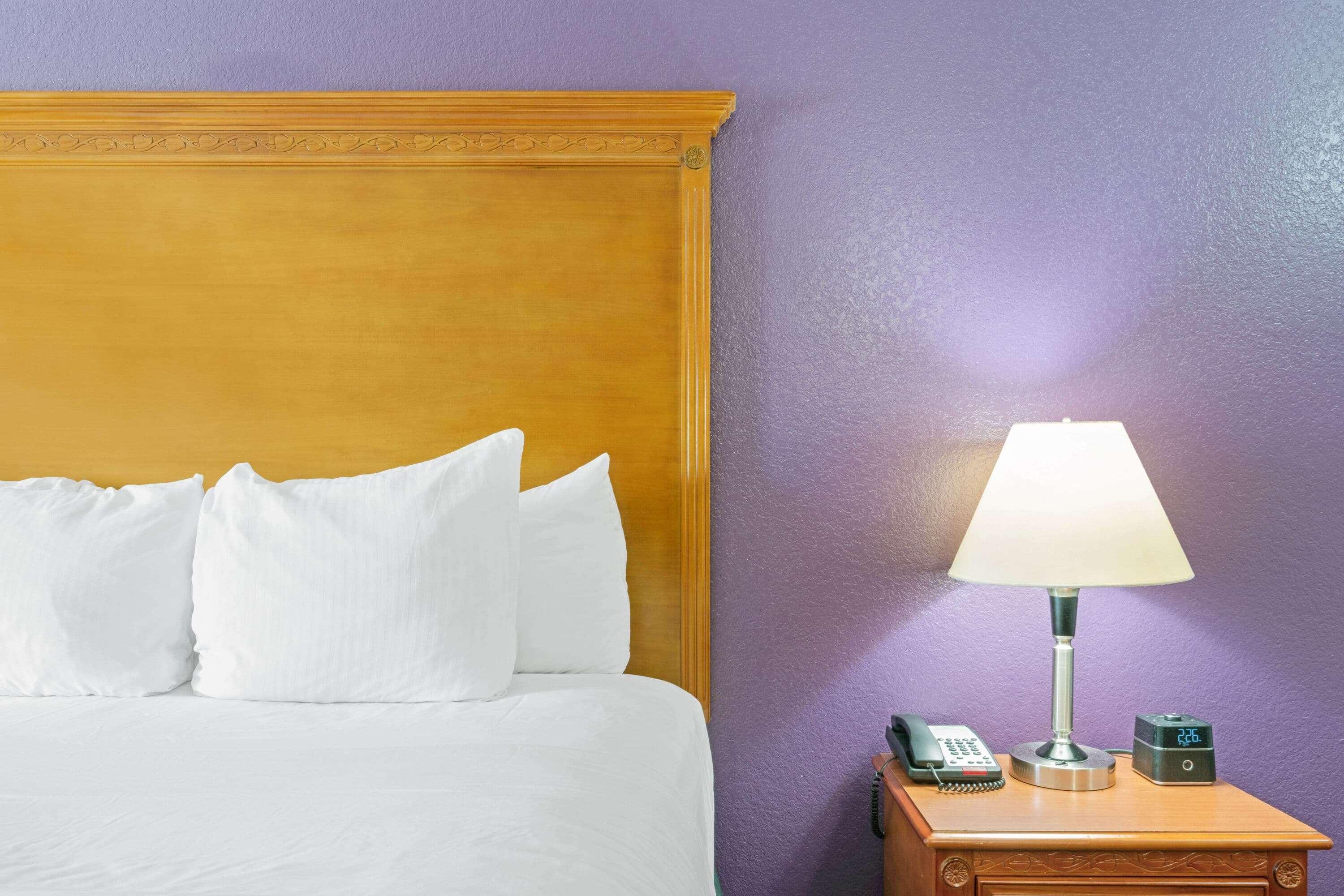 La Quinta By Wyndham Ada Hotel Екстериор снимка