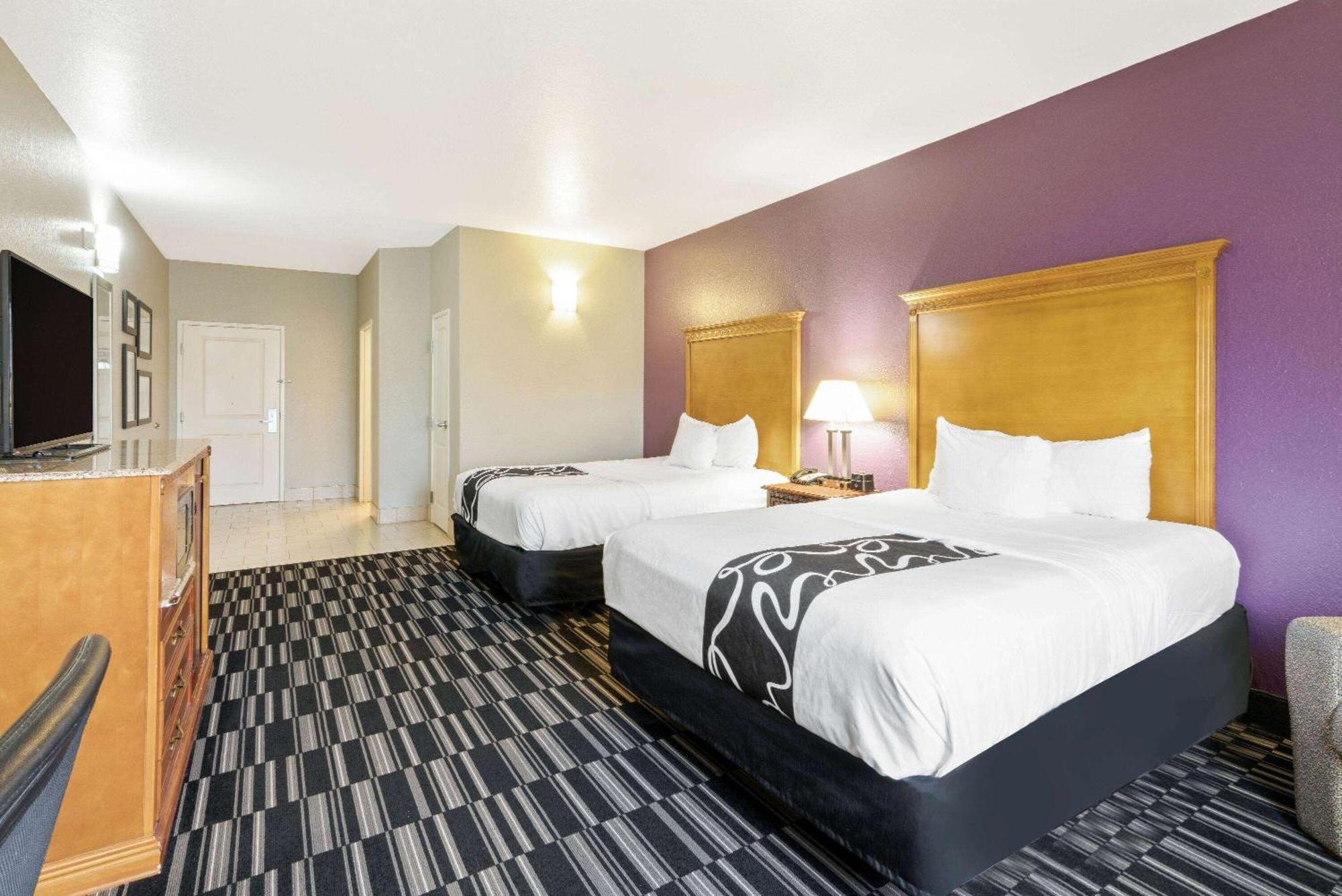 La Quinta By Wyndham Ada Hotel Екстериор снимка