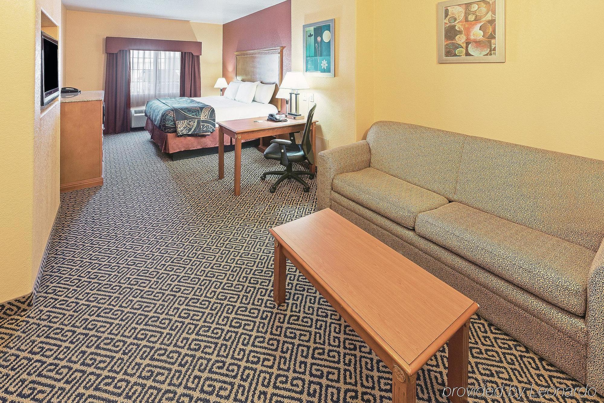La Quinta By Wyndham Ada Hotel Екстериор снимка