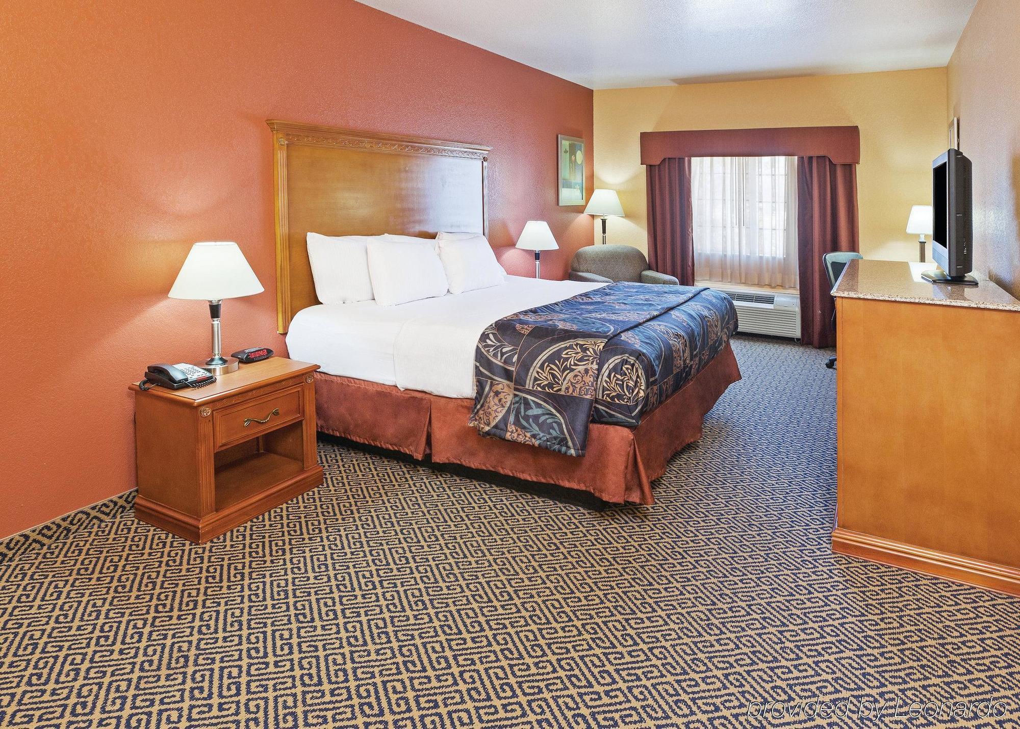 La Quinta By Wyndham Ada Hotel Екстериор снимка