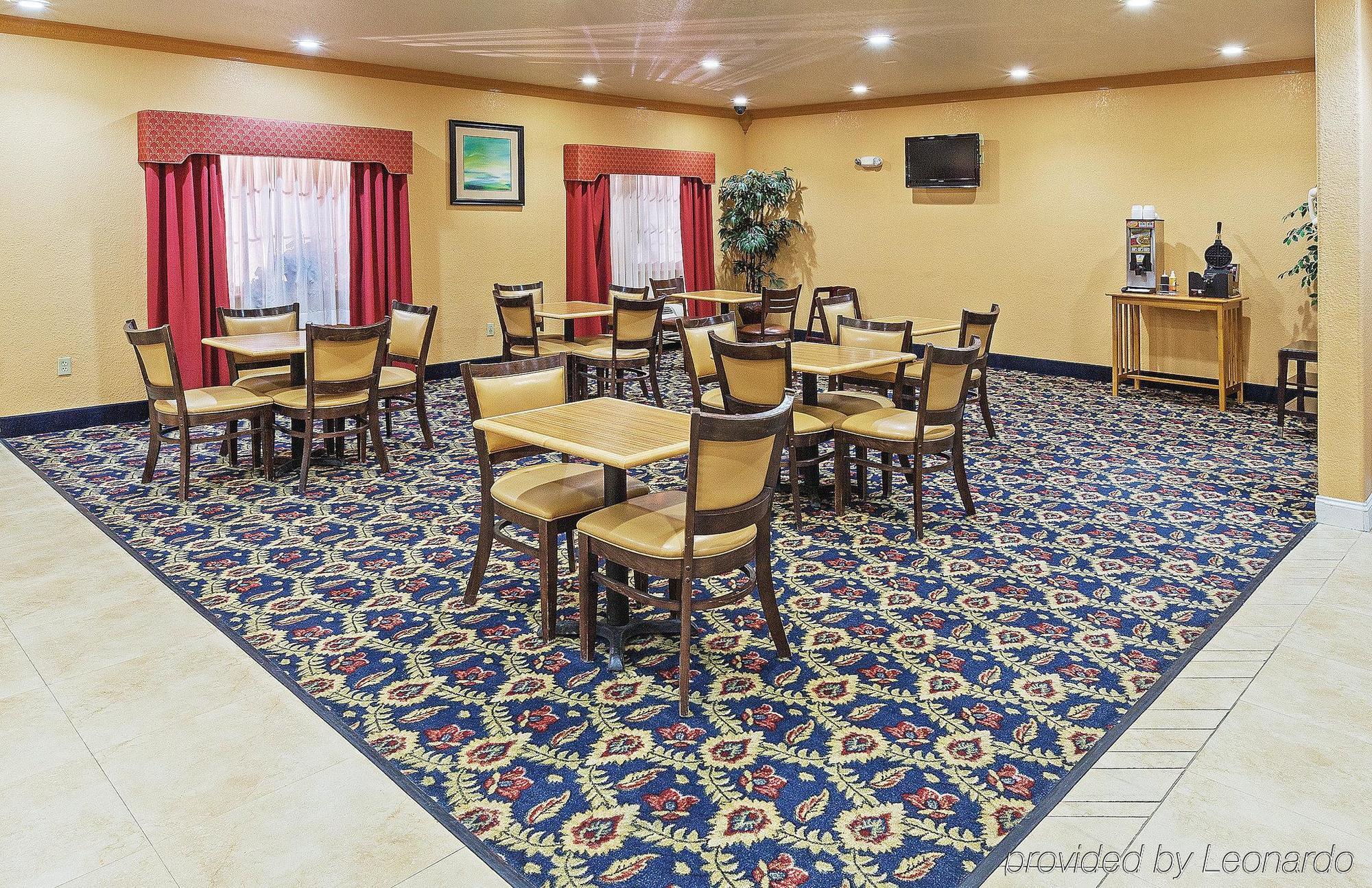 La Quinta By Wyndham Ada Hotel Екстериор снимка