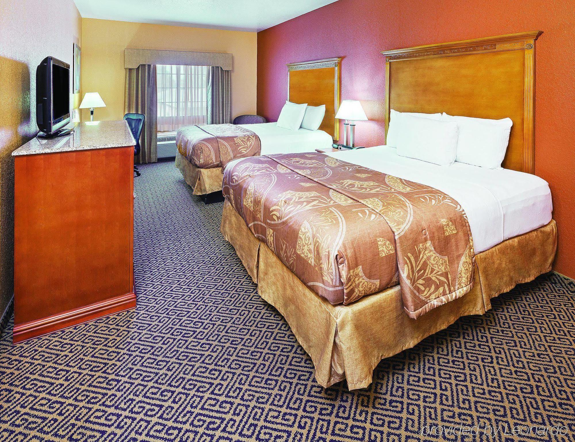La Quinta By Wyndham Ada Hotel Екстериор снимка