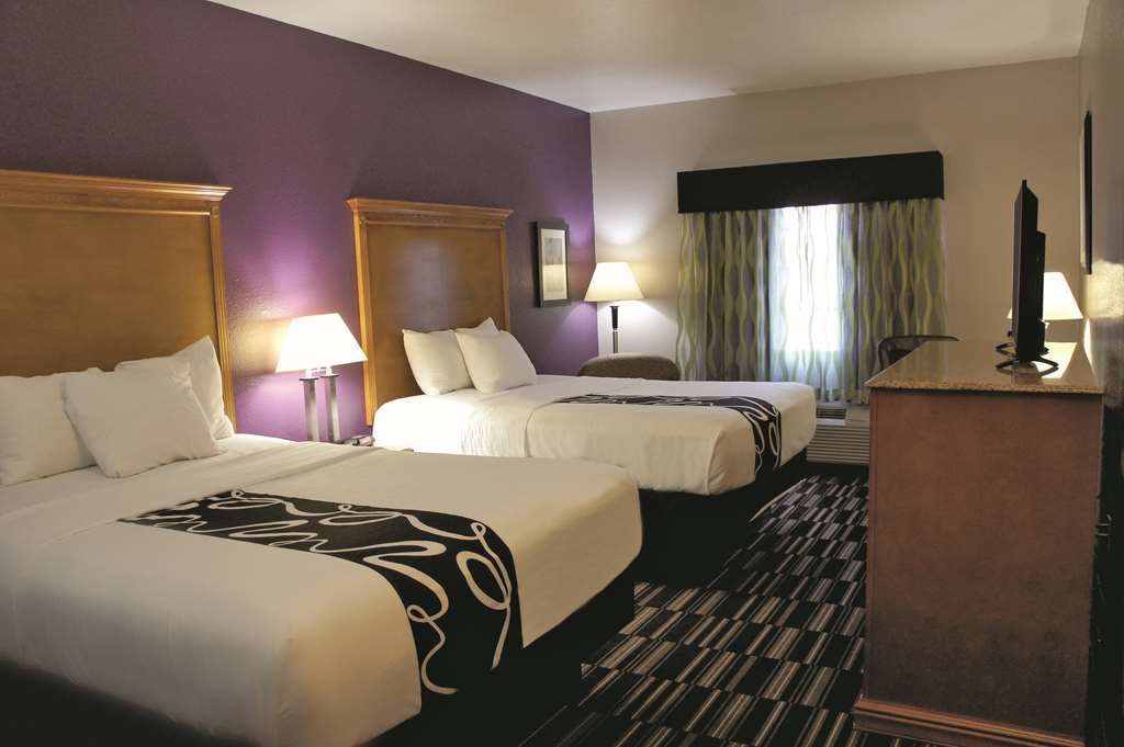 La Quinta By Wyndham Ada Hotel Стая снимка