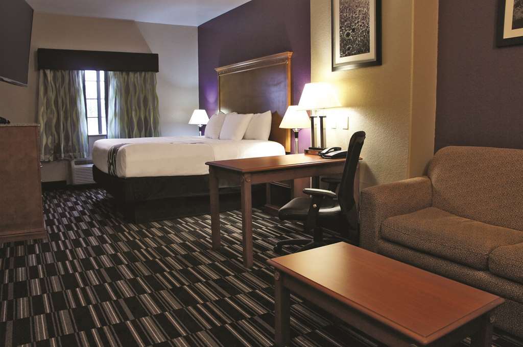 La Quinta By Wyndham Ada Hotel Стая снимка